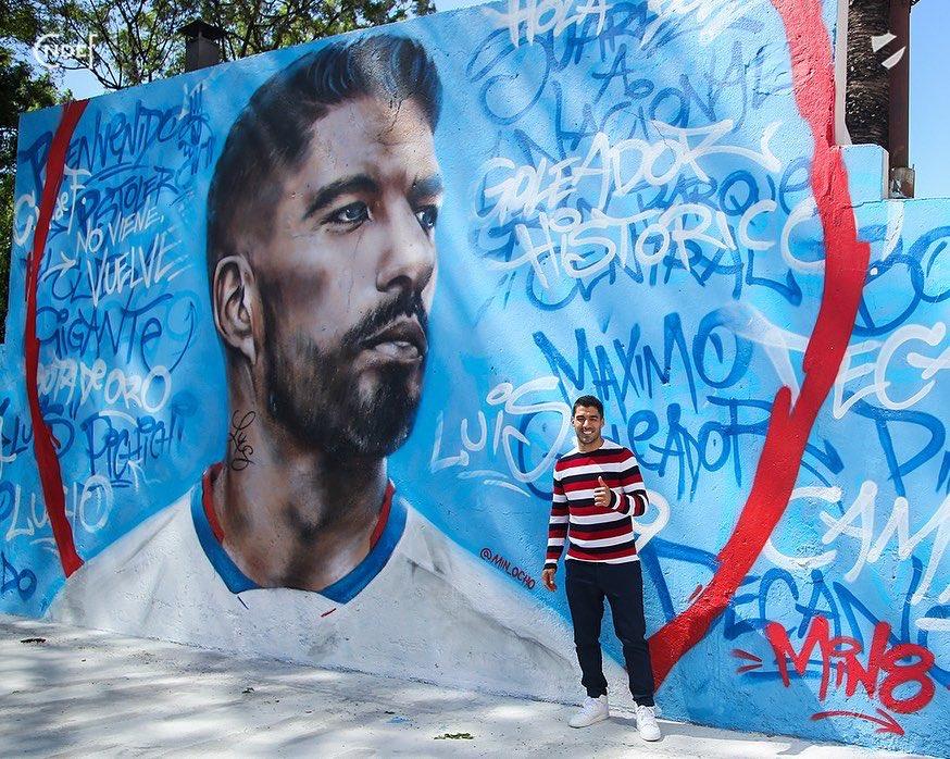 世界杯苏亚雷斯视频（102天2冠，苏亚雷斯含泪告别母队：3万人欢呼，官方致敬）