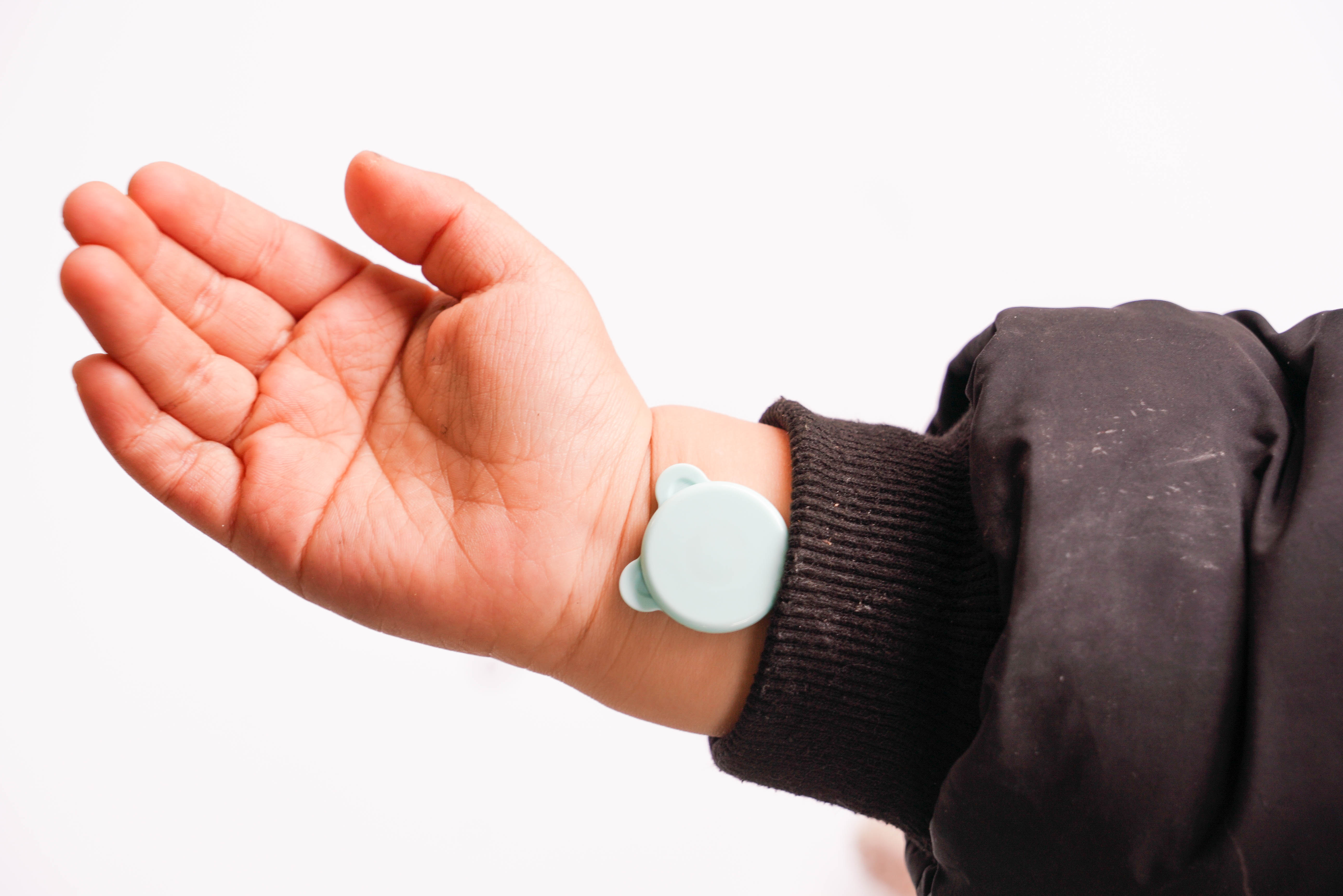 小孩发烧测体温很麻烦？刷芯无线电子体温计体验