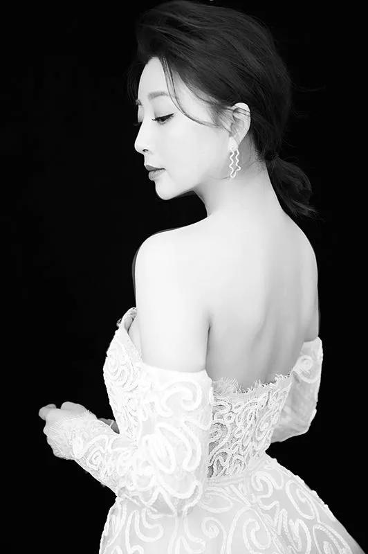 我愿意放弃一切去爱女演员殷桃