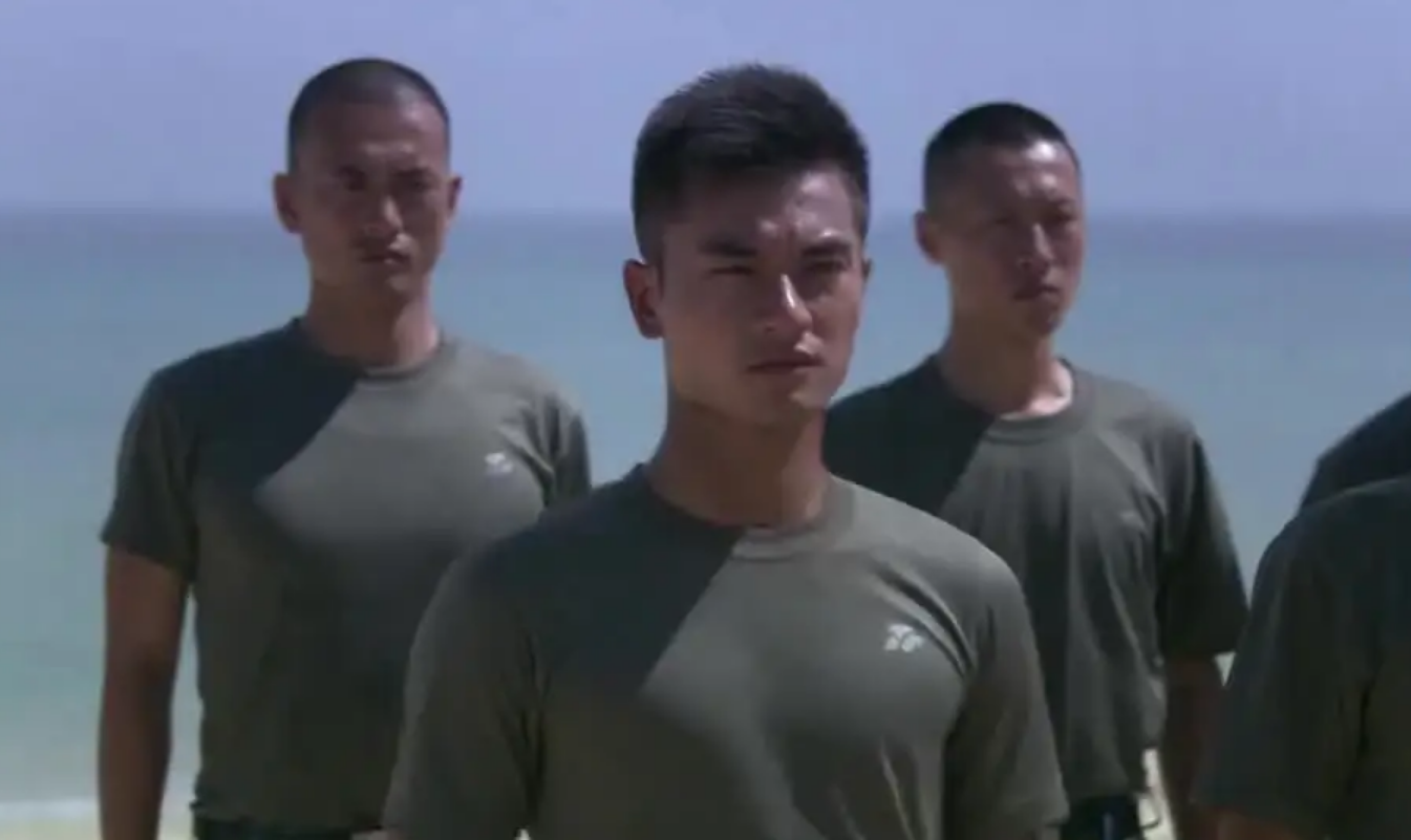 经典军旅剧《火蓝刀锋》：12位让人印象最深刻的角色