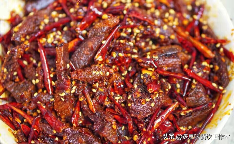 剧必备小零食，教你3种家常牛肉干的做法，麻辣鲜有嚼劲，真过瘾