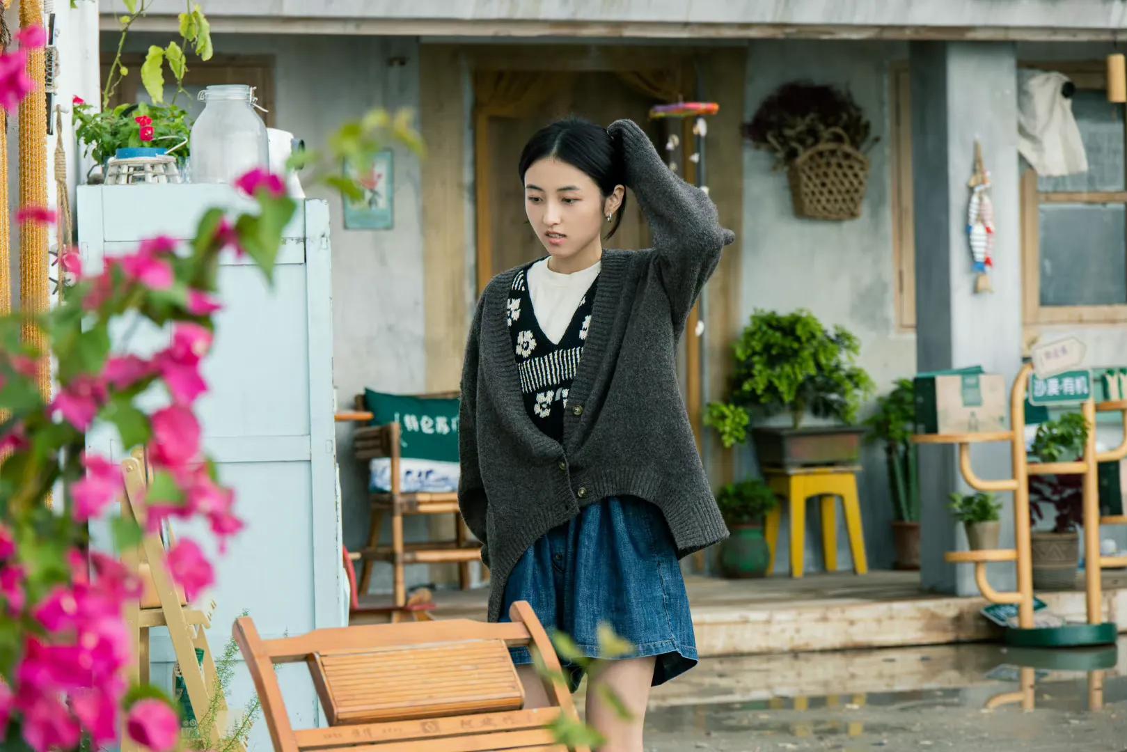 张子枫近期综艺穿搭