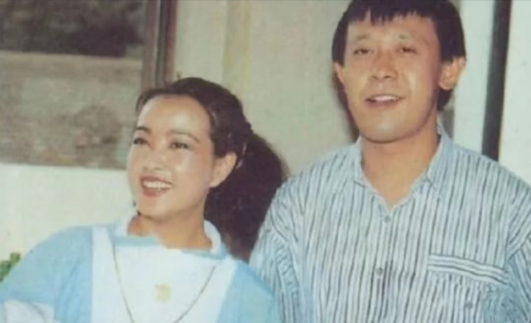 刘晓庆：一生4段婚姻，却未生一儿半女，60岁再次风光出嫁