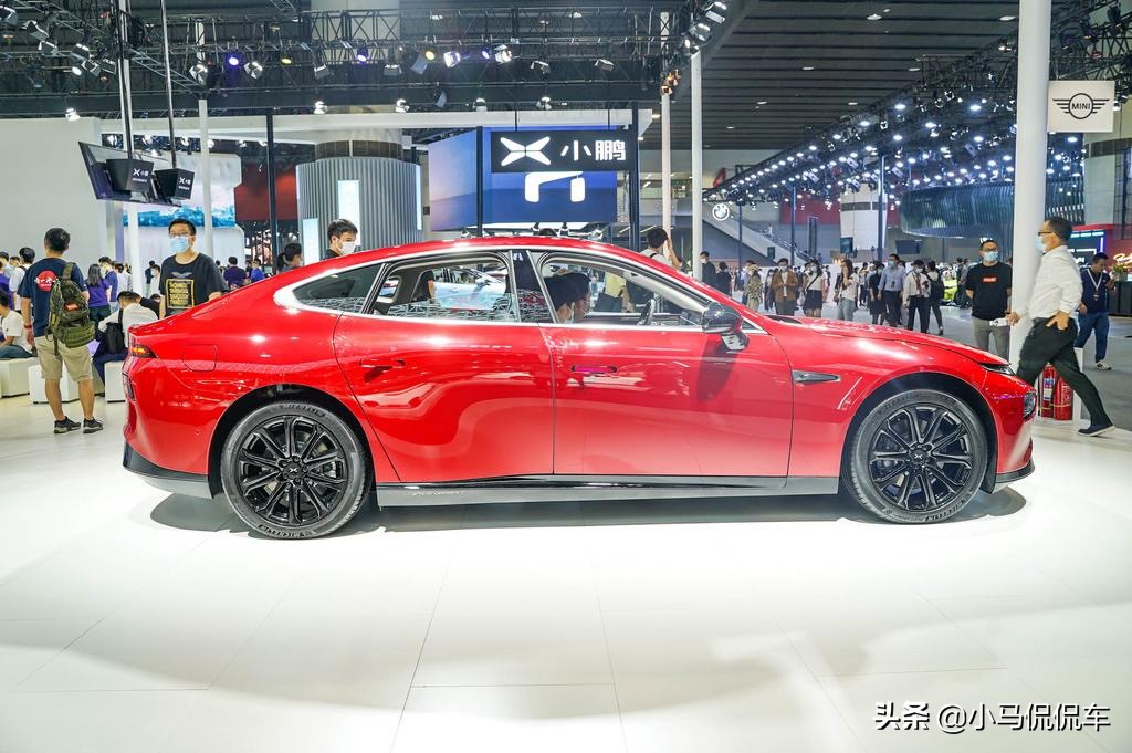 大众迈腾：曾经的保值神器变成如今的烫手山芋，只因大环境变了