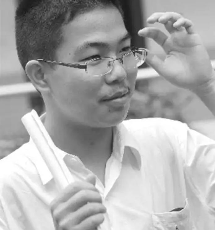 2010年，江苏考生755字文言文获高分，拒绝北大，选择东南大学