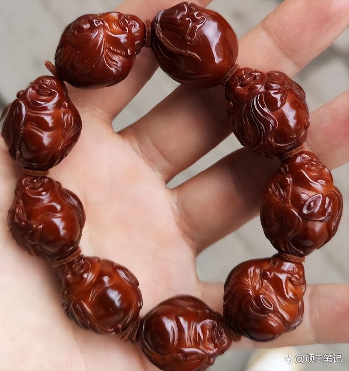 適合男士佩戴的文玩手串有哪些？