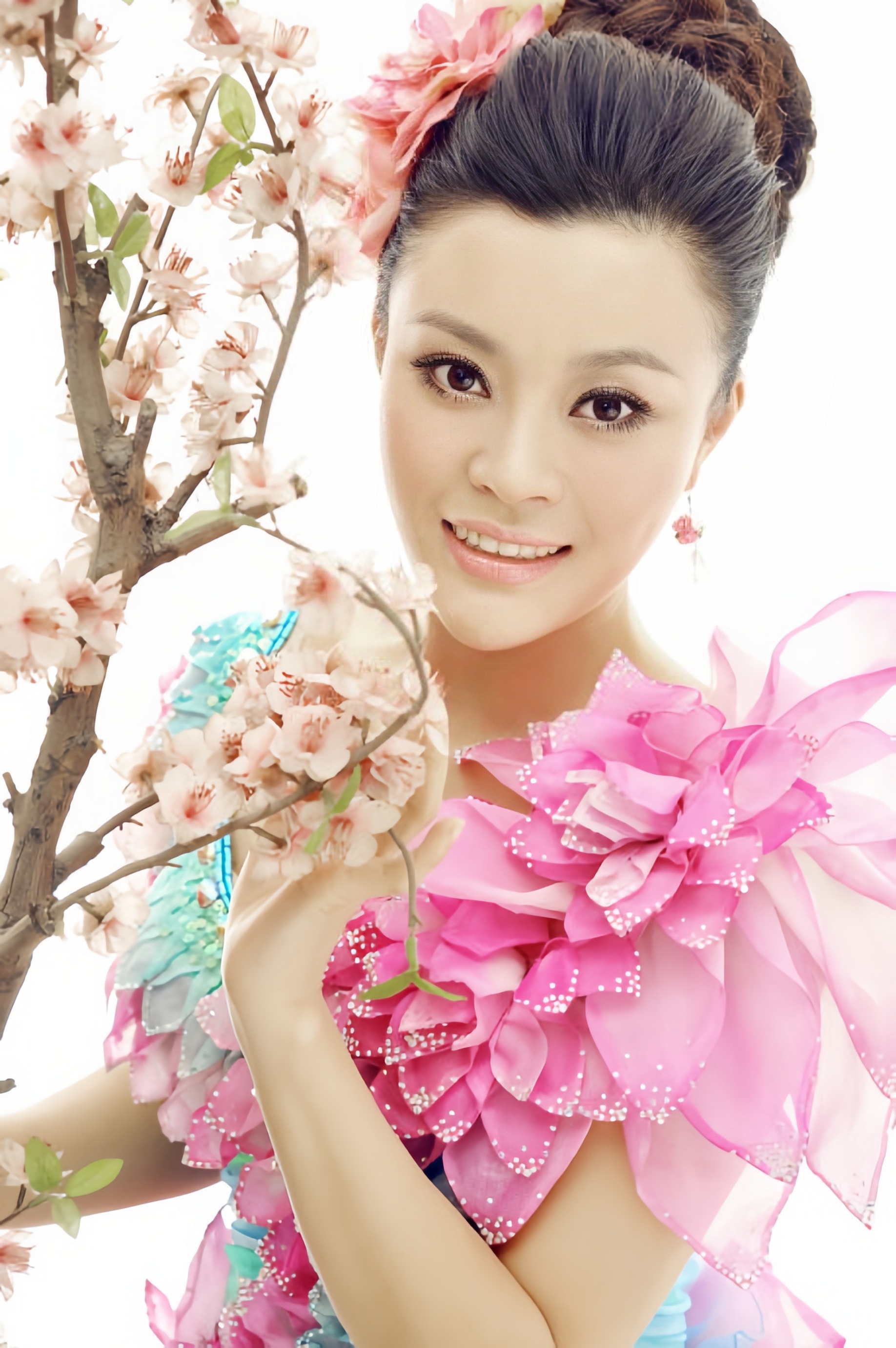 李媛的扮演者叫王诗沂,原本不是一个专业的演员,之所以会来参演《正阳