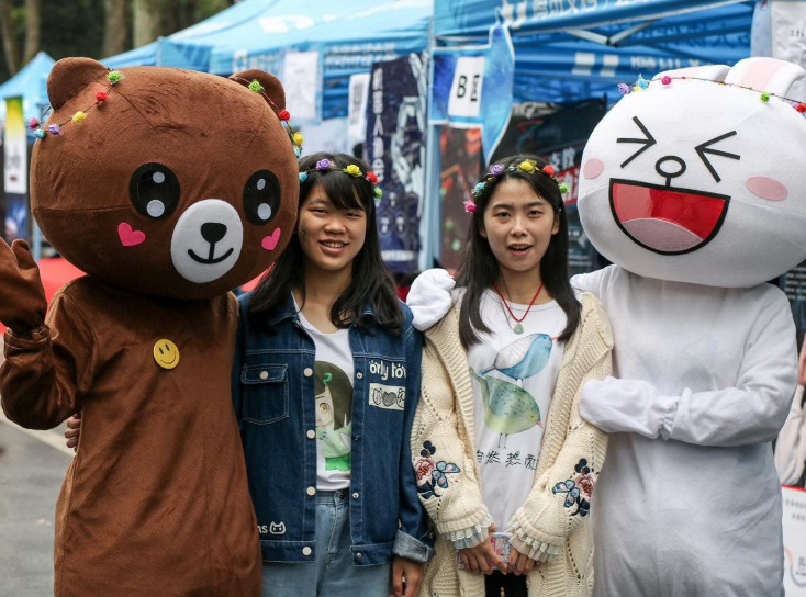 00后简历有多“野”？“谷爱凌朋友”成亮点，这种简历能看一天