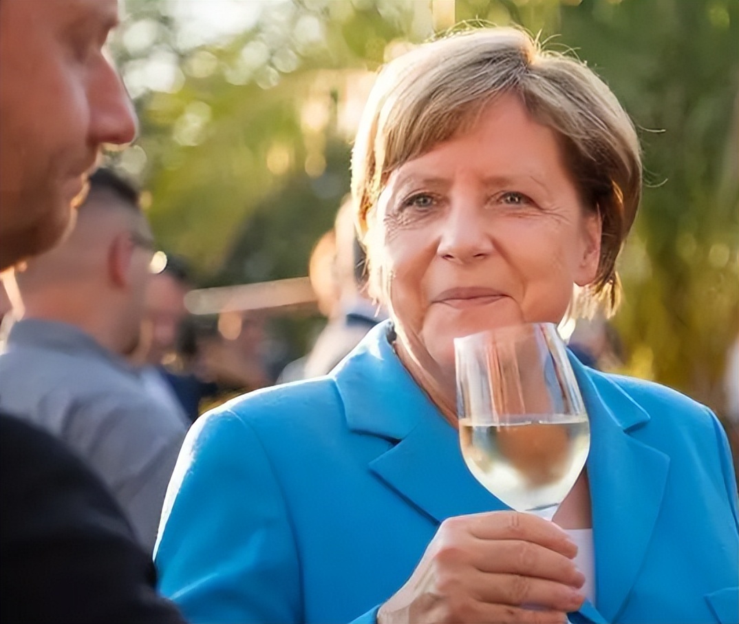 拒绝参加北京奥运会的国家有哪些（2008年北京奥运，默克尔拒绝参加开幕式，为何不久后又亲密访华？）