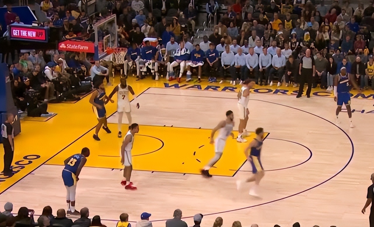 勇士vs凯尔特人视频回放（勇士压制绿军！克莱炸裂 库里常规操作 半场领先5分）-华海博客