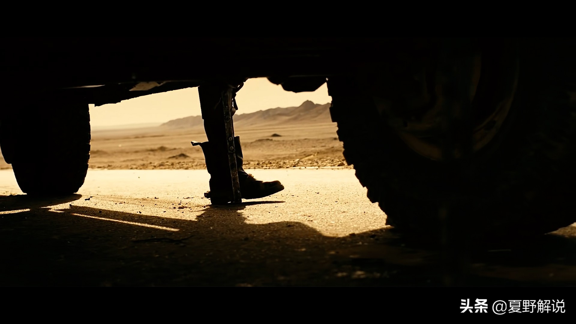 黄渤+徐峥+宁浩的黑色幽默，定档6次被禁4年，只因片里没一个好人