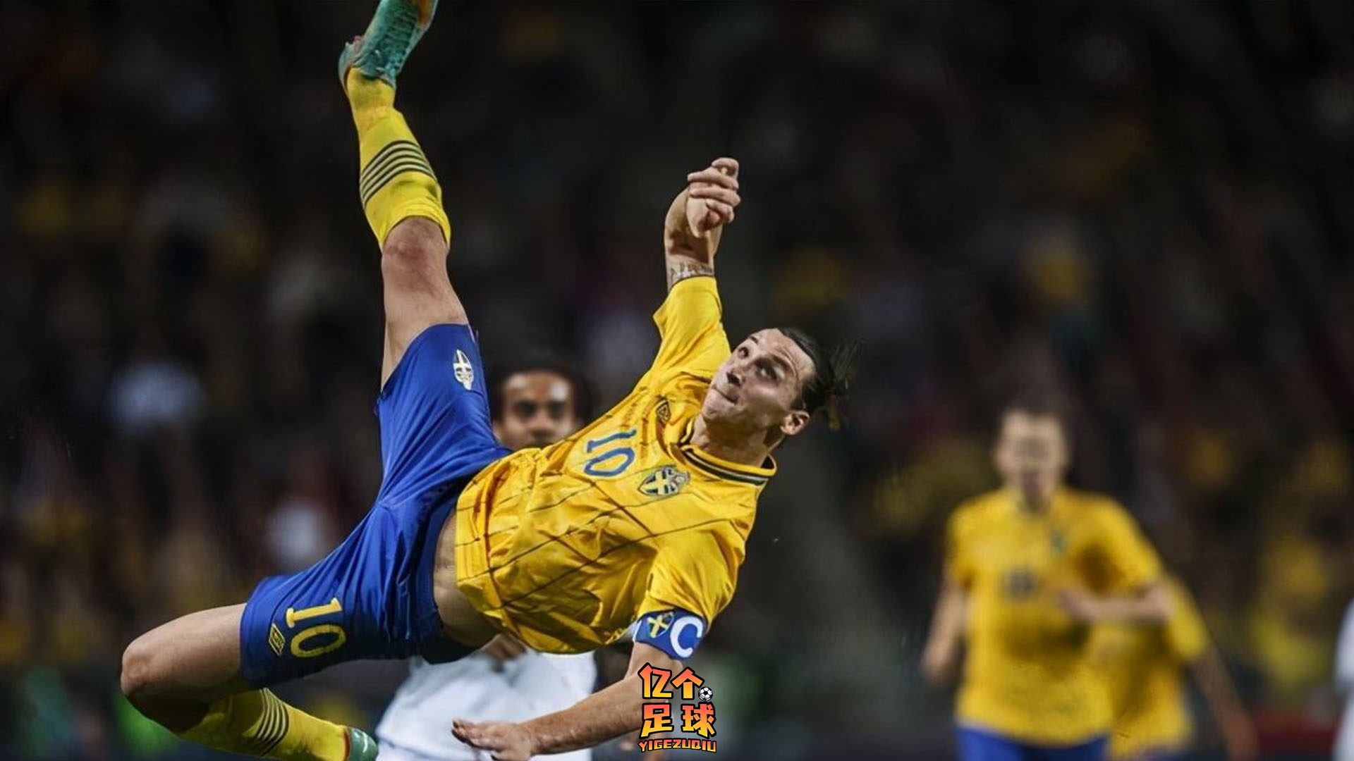 历届集锦(美职联70米吊射,普斯卡什可以提前颁奖了,盘点历年的神仙球)