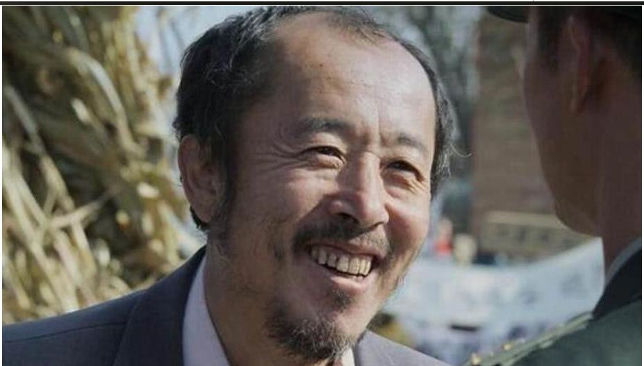 宴春平角色:宴道理儿子,侯卫东秘书演员:县委大院里