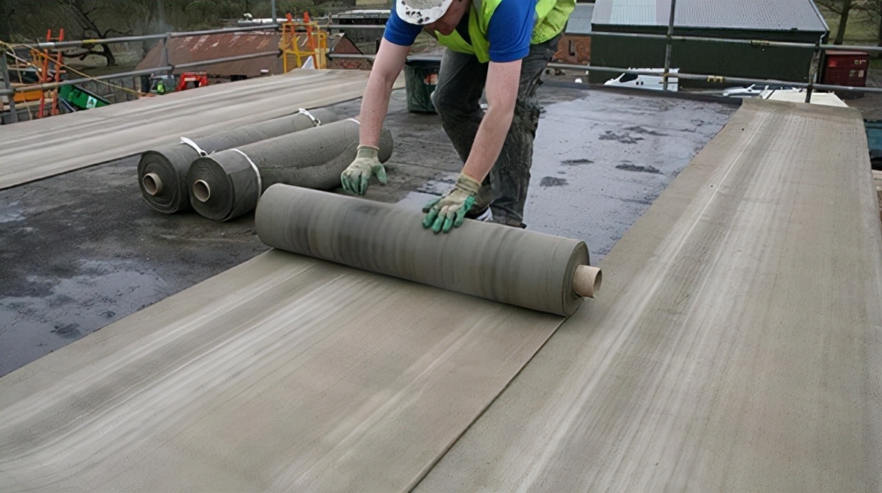 中国大爷在外受气，回家发明“水泥毯”，如今估值上亿，特受欢迎