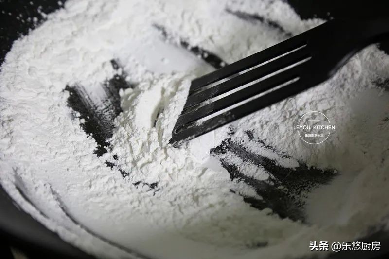 豆沙糯米卷，和买的一样软糯好吃，步骤详细，照着做就可以了