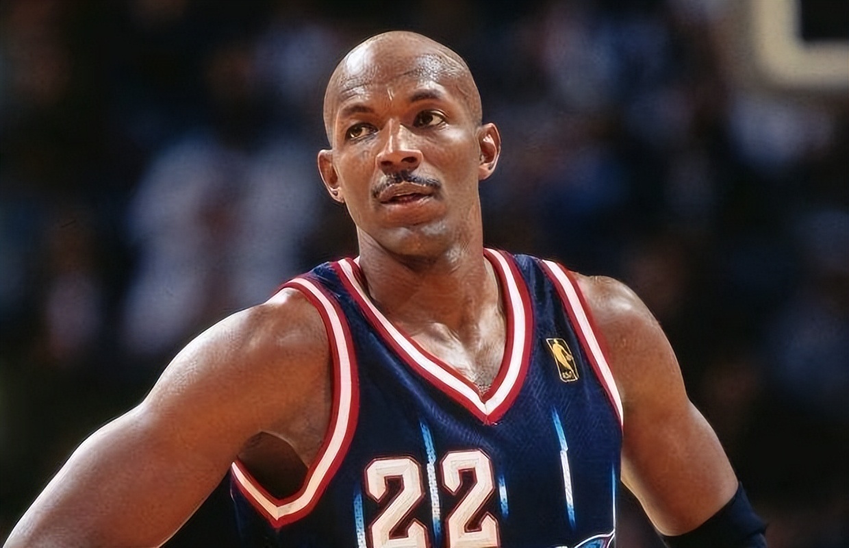 德雷克斯勒(生涯无mvp,一阵仅入选过1次,场均20 6 5的他是仅次于乔丹