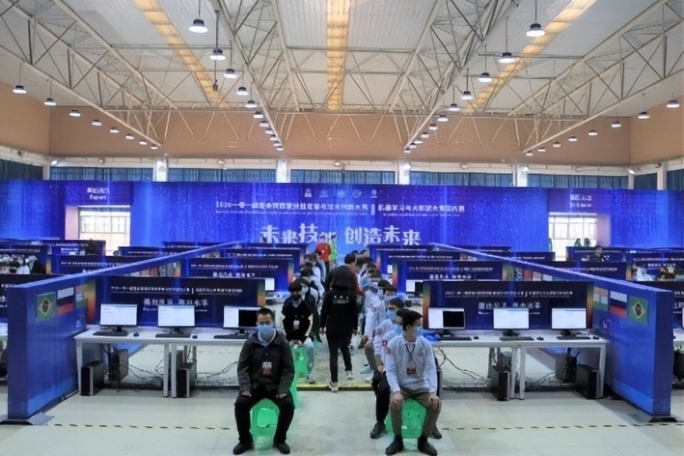 重庆工商职业学院以高水平赛事促进“岗课赛证”综合育人