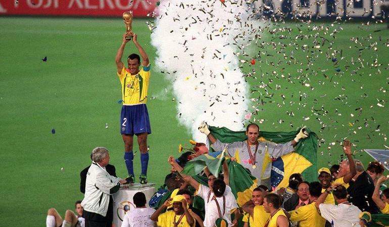 世界杯豪门墨西哥队(世界杯历史最强5个球队 2002年巴西国家队 同时有4个足球先生)