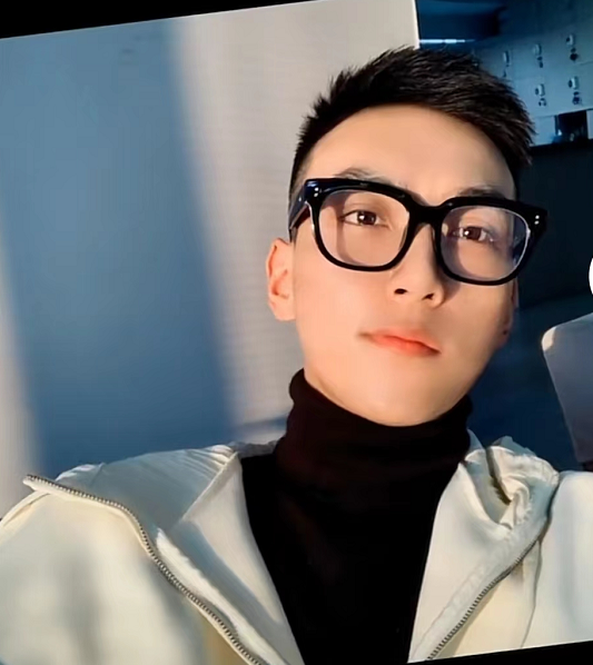 杨丽萍在线面试新增一员，这次是个学霸，网友：你的福气在后头