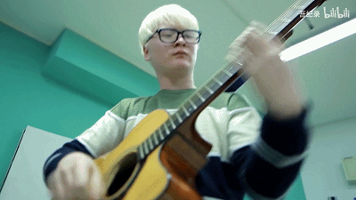 “我爱摇滚，我有病。”