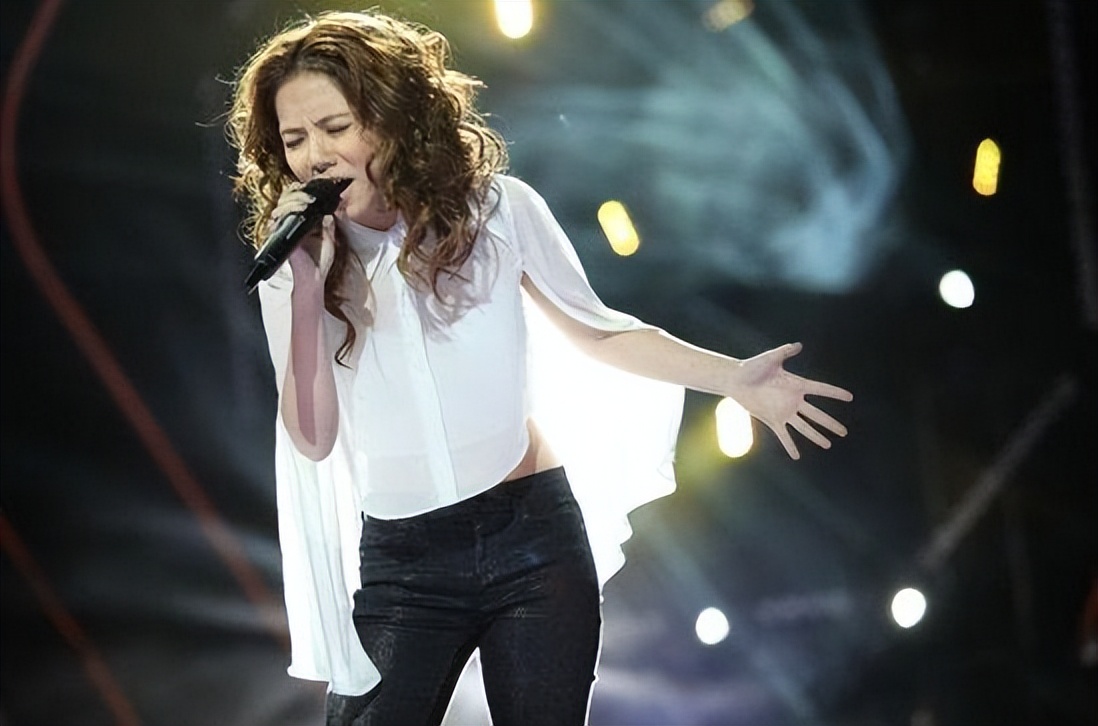 有苦难言的8位明星，多年顽疾缠身，有人成身体缺陷抱憾一生