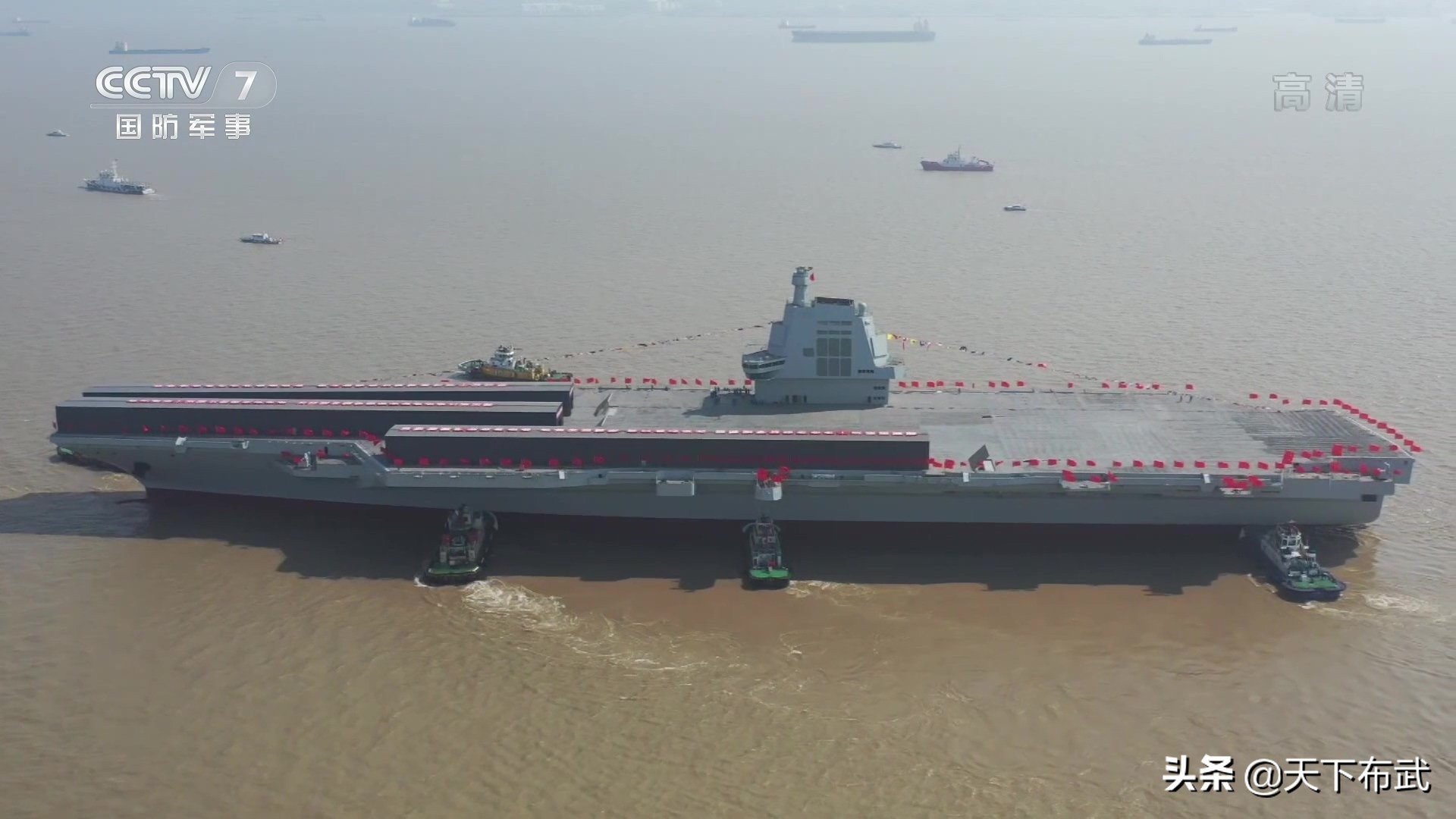 吃水13米，比“福特”号还深，003航母要重新定义“8万余吨”？