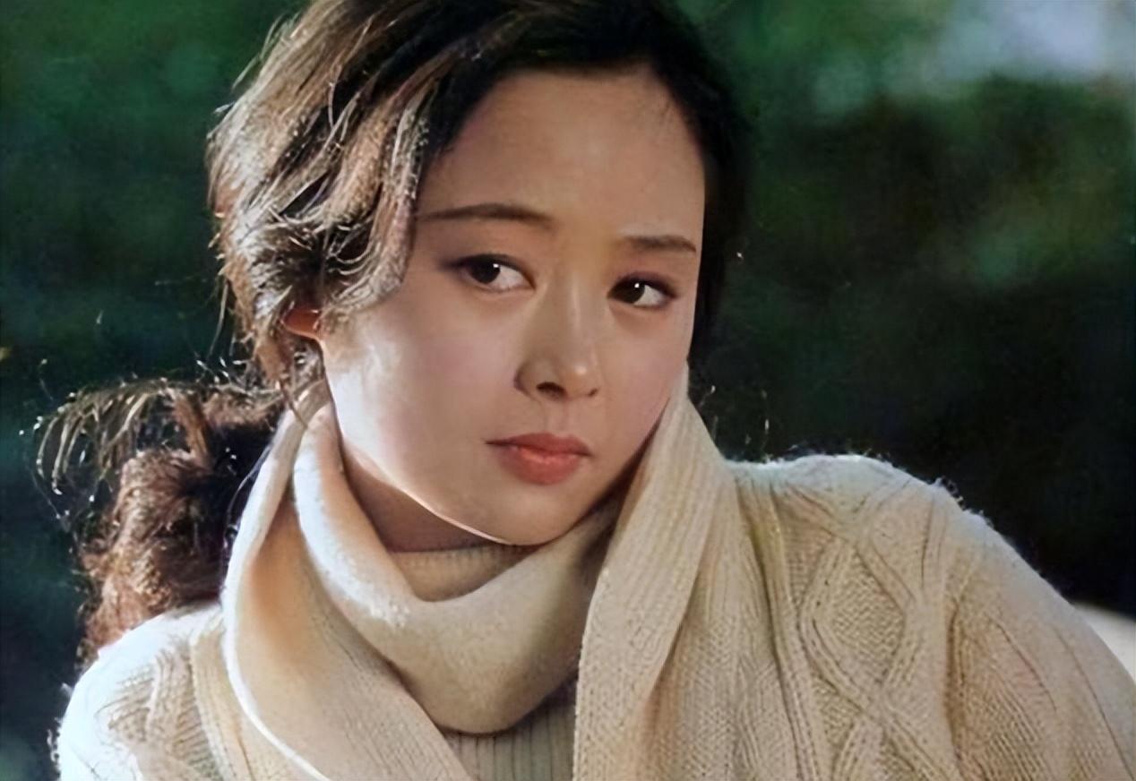 《庐山恋》主角张瑜:一生无儿无女,离婚多年看到前夫还是会心动
