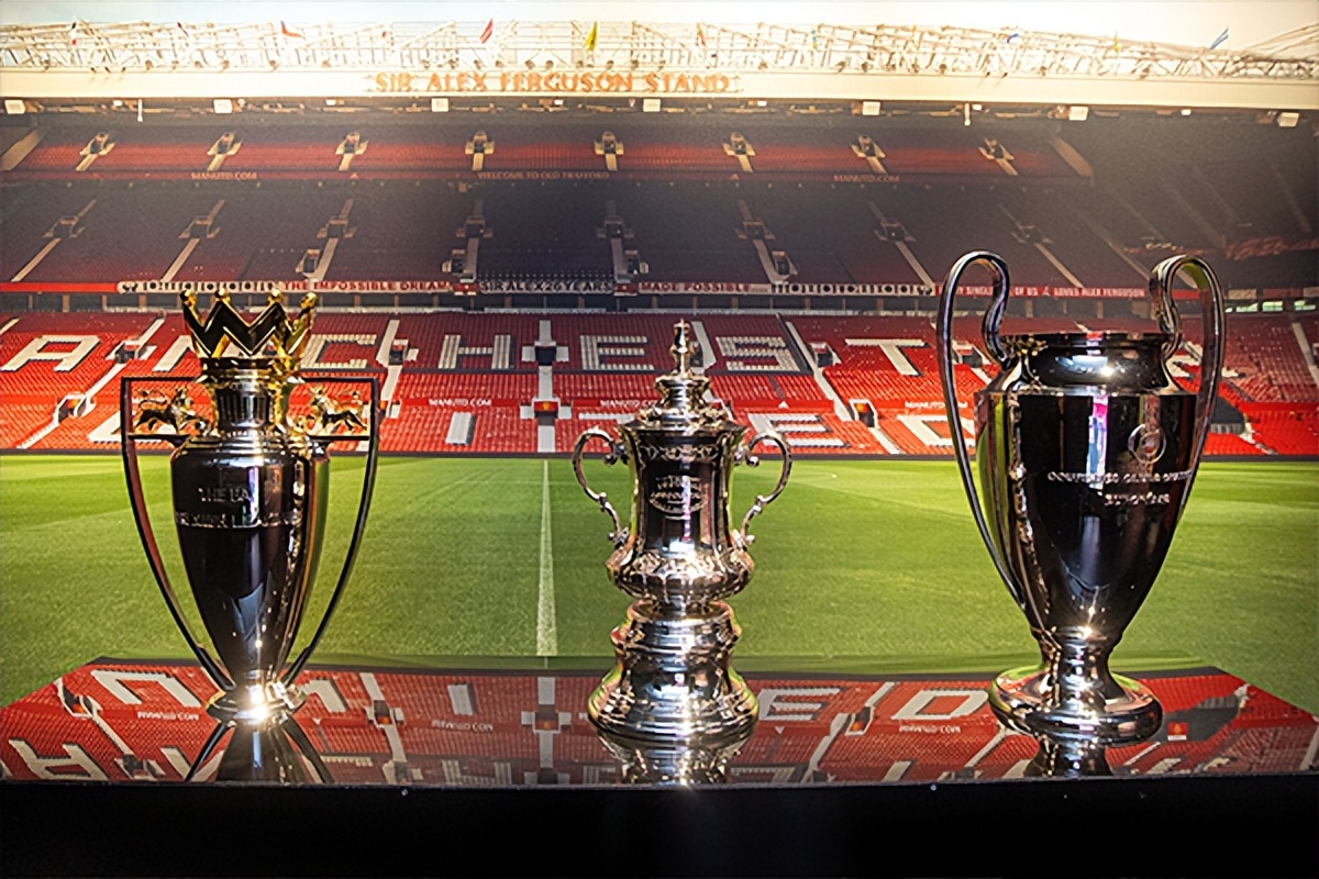 足球比赛球员们站在哪里更好（北上广深...，国内精彩的足球主题体验中心）