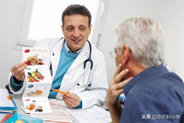 30岁小伙每天大便两三次，确诊肠癌！3种大便异常是身体“警报”