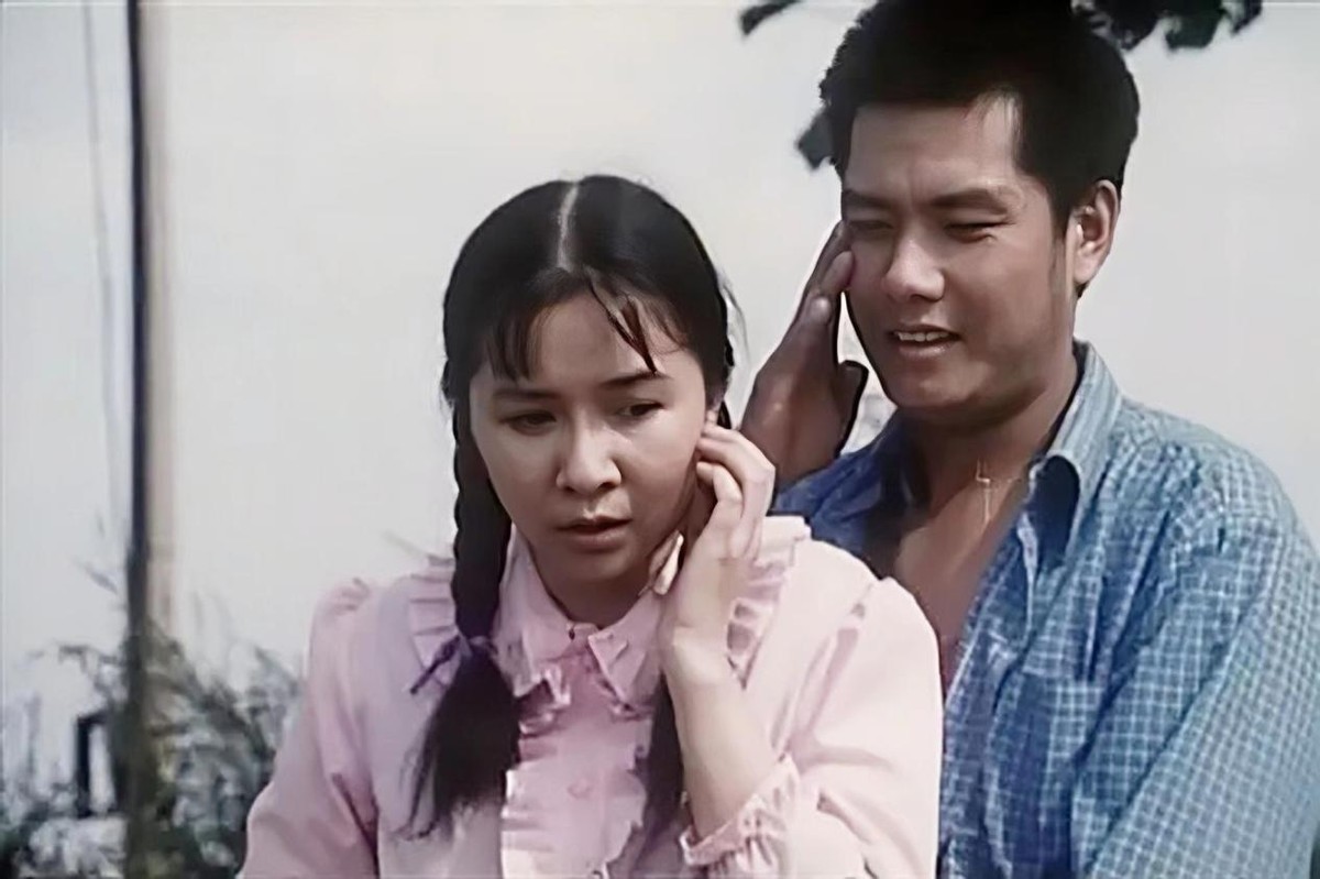 沧桑阿峰：难忘和刘晓庆两年婚姻，余生只想做儿子的好父亲