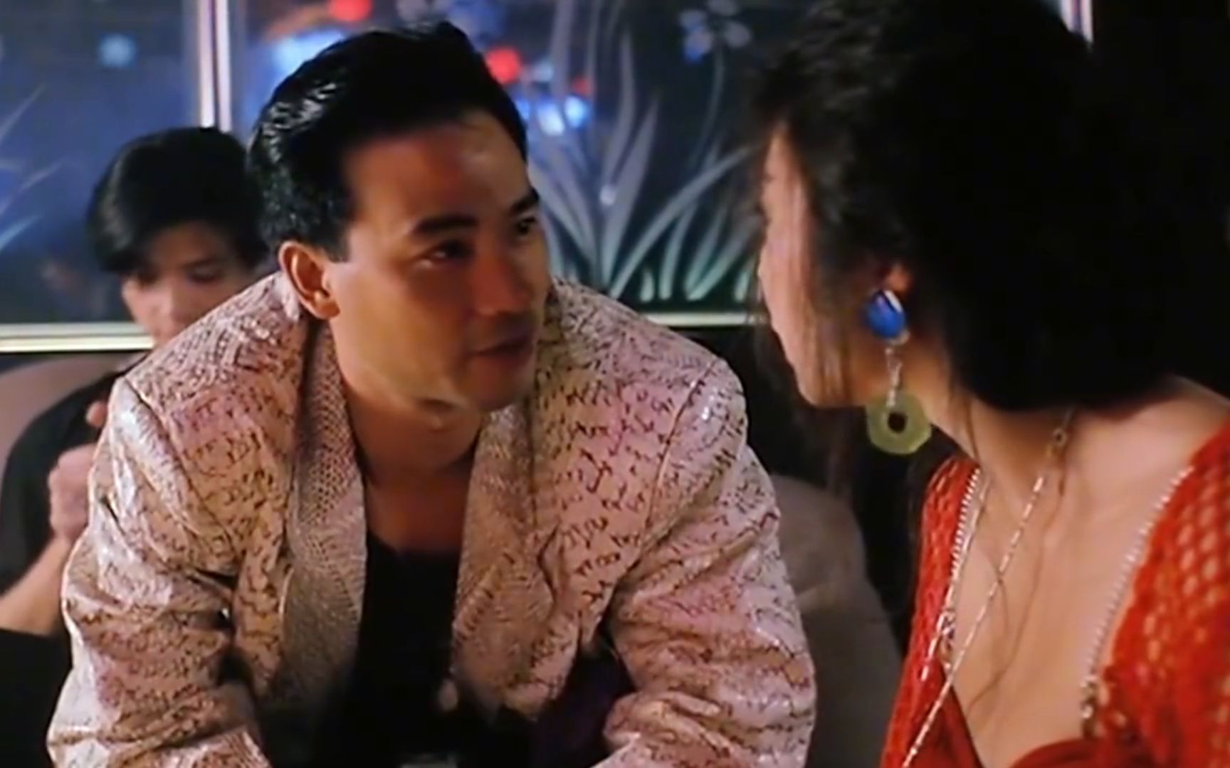 盘点香港电影中8个经典"大佬"角色,风格各异,谁才是天花板?