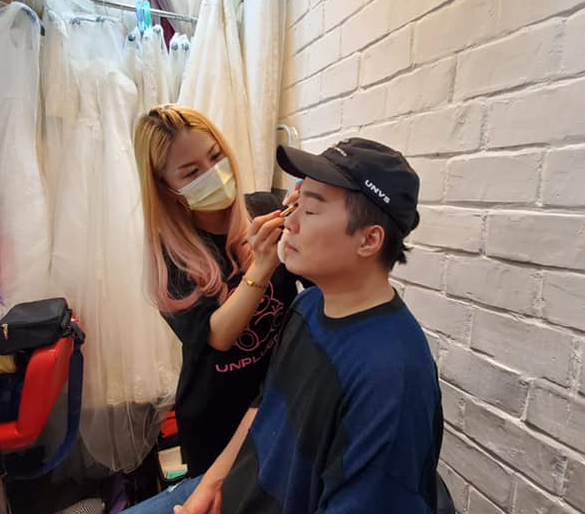 香港艺人梁家荣突发心脏病猝逝年仅38岁，最后发文向网友求助