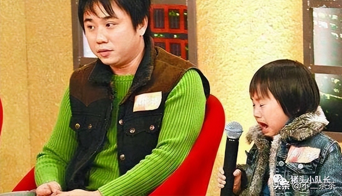 父亲啃他，他啃儿子，这个家族从未逃离童星魔咒