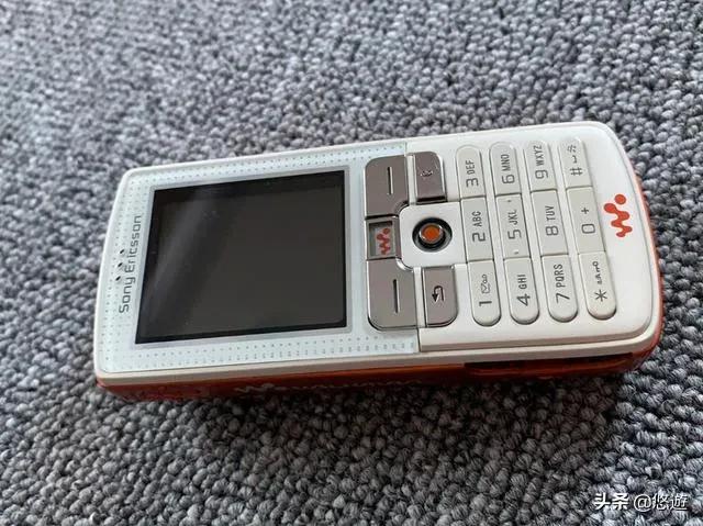 索爱k750i摩托罗拉l7摩托罗拉v3176×220分辨率的代表机型诺基亚3230