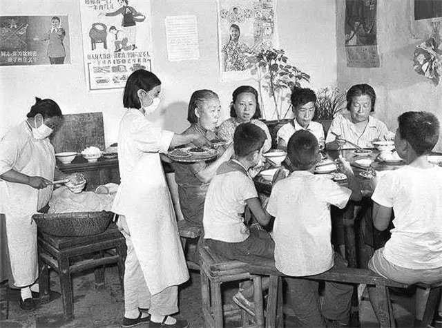 1977年，一女会计贪污4万包养7个情夫，最终被情夫举报枪毙