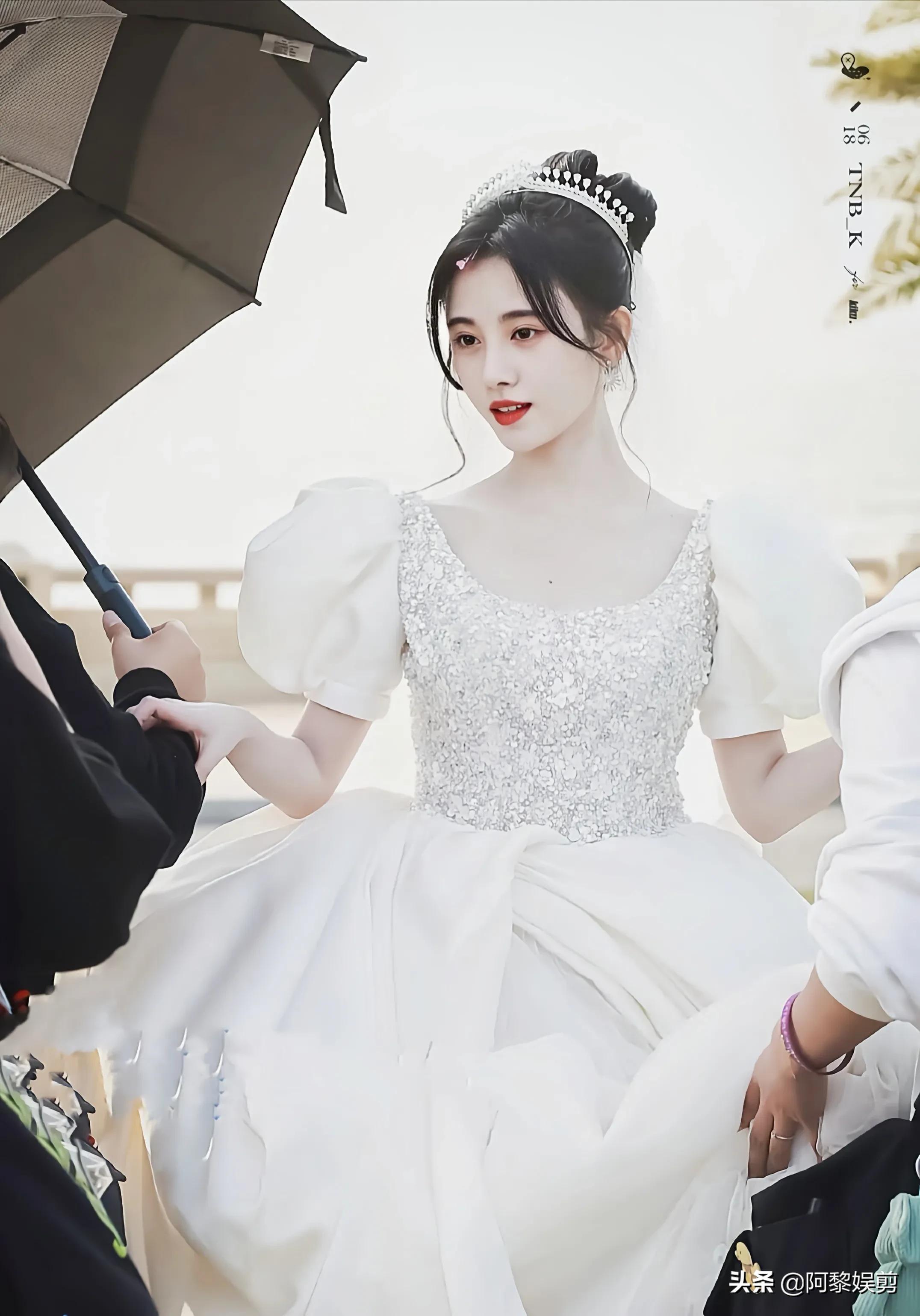 16位女明星婚纱照，哪一位是你最喜欢的？