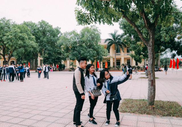 湖北省害人不浅的4所大学，已被官方点名曝光，毕业证100块也不值