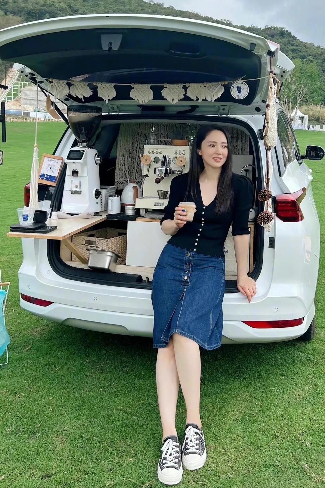 明星美图壁纸：董璇，优雅动人，太好看了