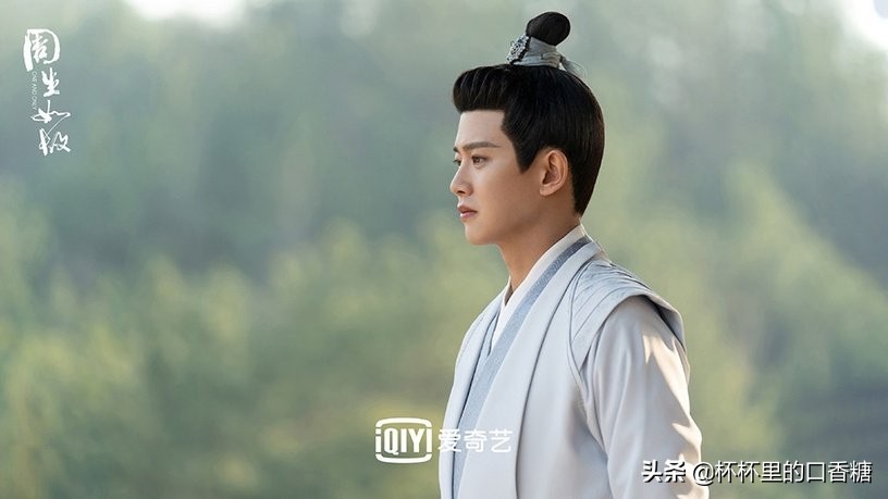 2021明星年度热搜榜！白鹿第九、杨洋第七、热巴第四，龚俊第二