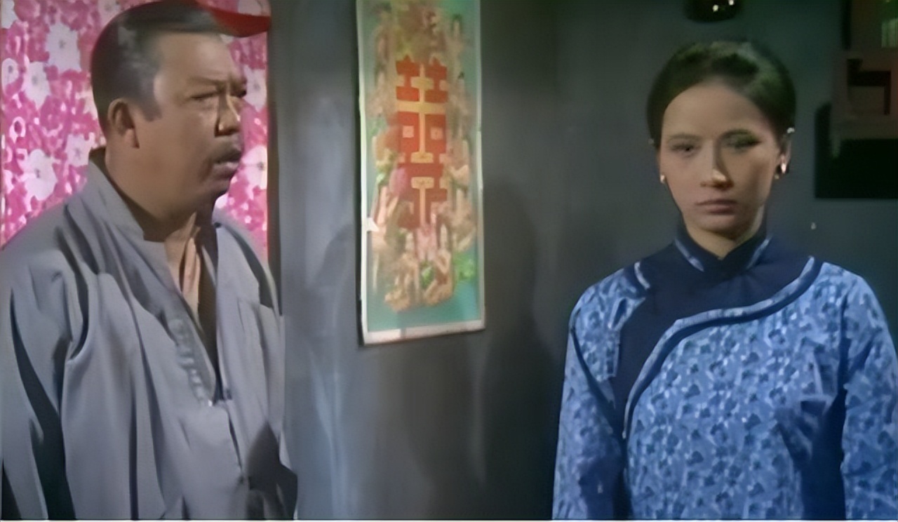 霍英东追不到，却转头嫁渣男，TVB大姐大汪明荃曾被她薅着头发打