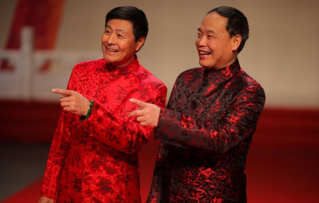 当红时抛下冯巩的刘伟,移居海外仅8月灰溜溜回国,一步错步步错