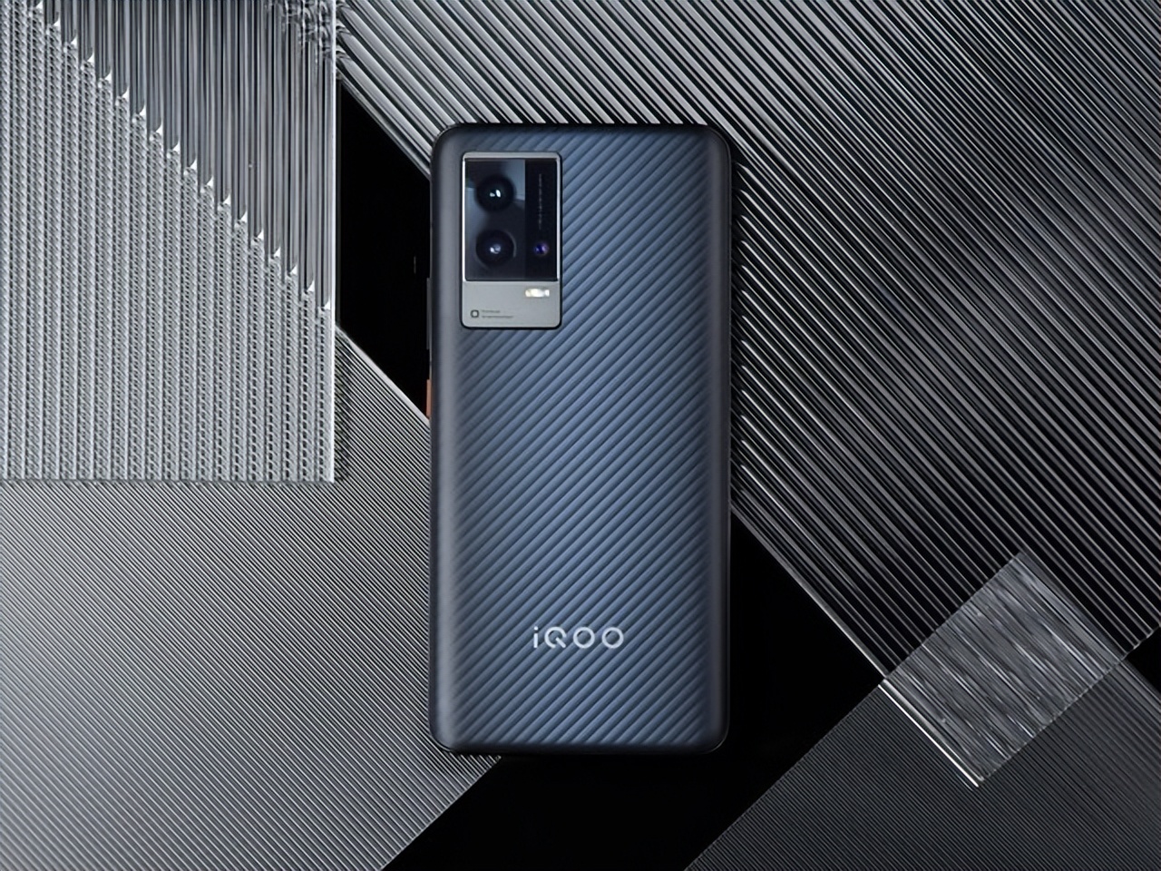 三款降价最快的手机推荐高中低端都有 上市虽久款款都还极具竞争力