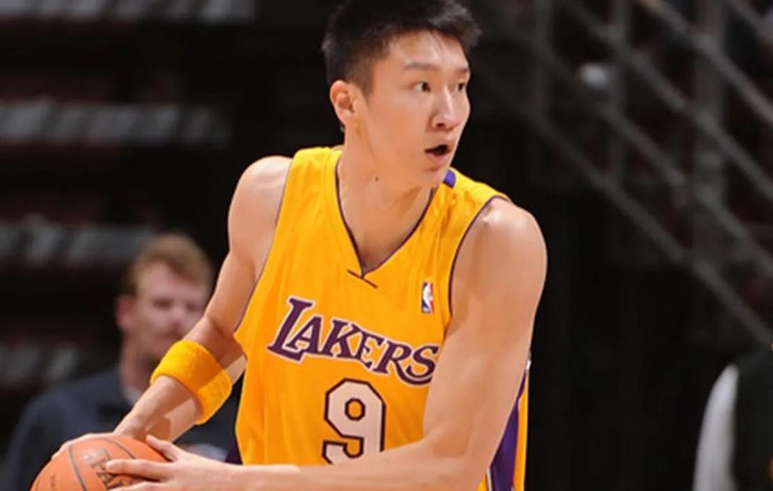 中国哪些人去nba打篮球（中国男篮曾经辉煌的历史，6人效力NBA）