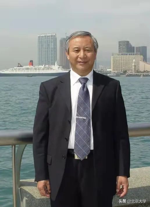 7600万+！北大教授“硬核”！