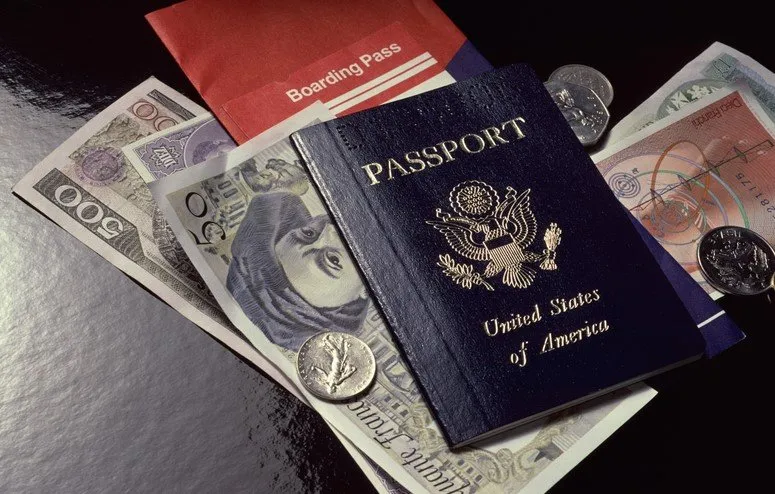 办理出国签证一共要多少钱（办理护照需要多少钱）