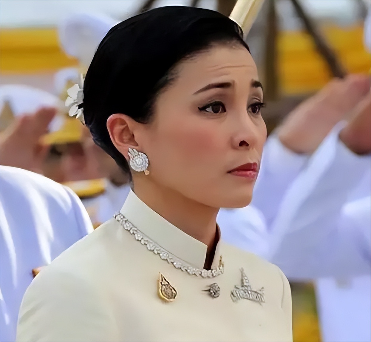 只是有些可惜,自从诗妮娜尝试出镜有着复宠的征兆,苏