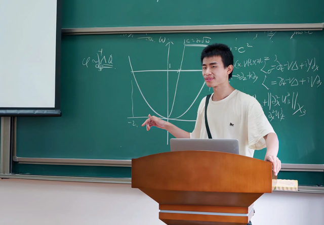 北大不止有韦神，在“四大疯人院”里，还有3位“鬼才”令人敬佩