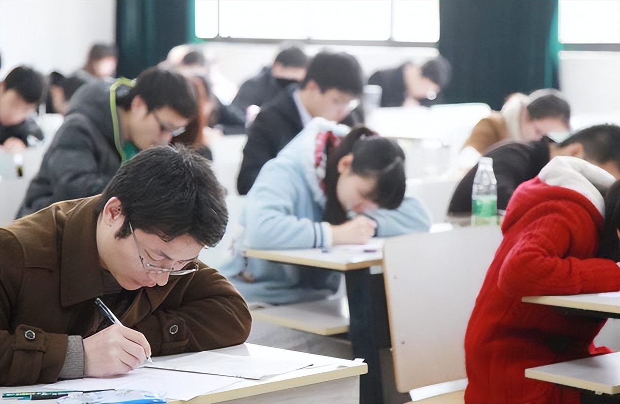 上海交通大学出过哪些明星(上交大钱露露士，12年里利用4次婚姻，成功上位名校教授遭质疑)