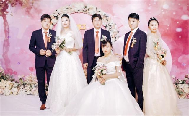 山东三胞胎同时考上同一大学，10年后同日成婚：爷爷盼着抱重孙