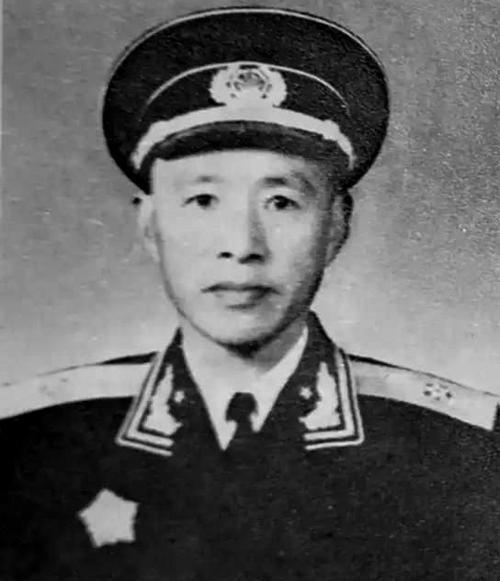 盘点1955年授衔的十位国军起义将领，三位上将军衔，最低也是少将